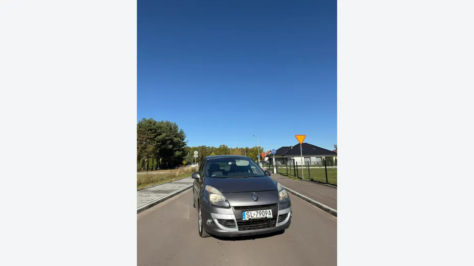 RENAULT Scenic -