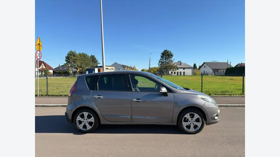 RENAULT Scenic -