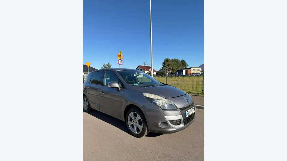 RENAULT Scenic -