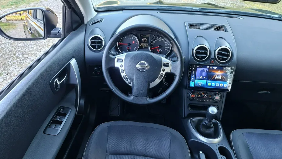 NISSAN Qashqai -