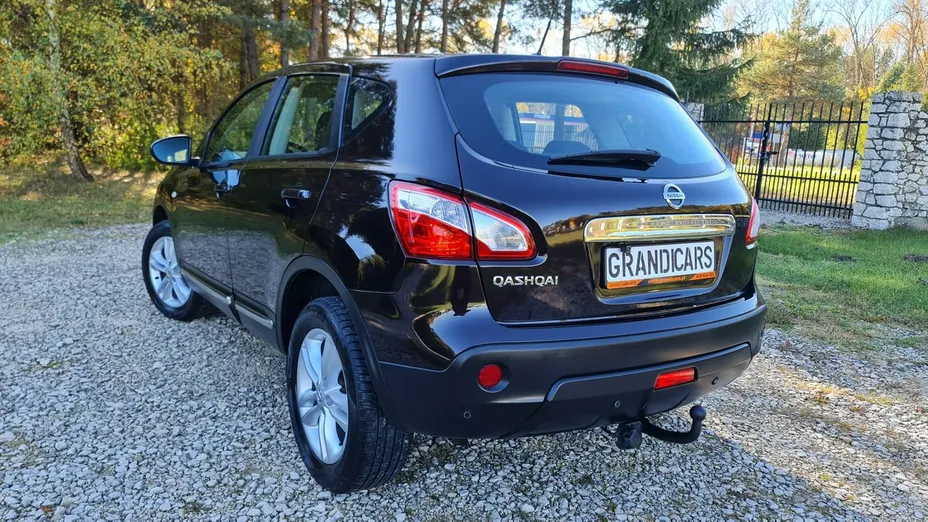 NISSAN Qashqai -