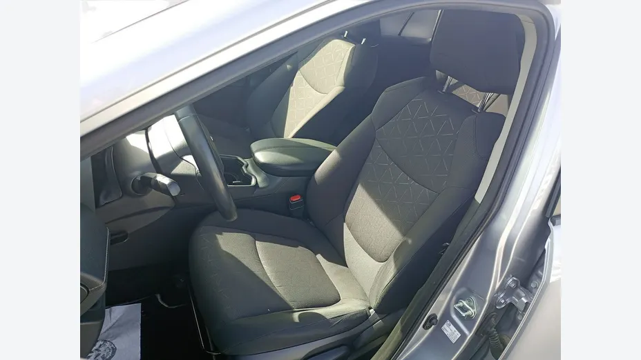 TOYOTA RAV4 -