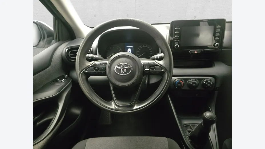 TOYOTA Yaris -
