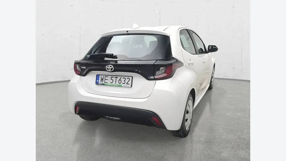 TOYOTA Yaris -