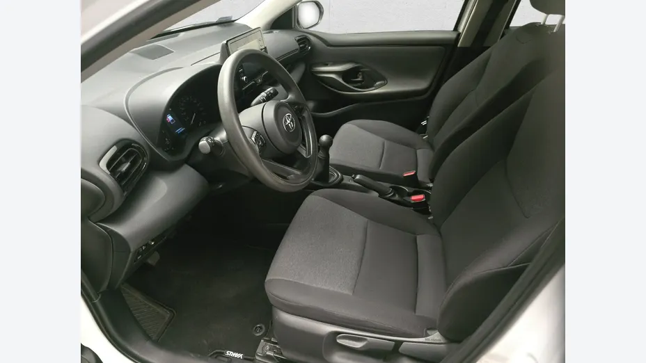 TOYOTA Yaris -