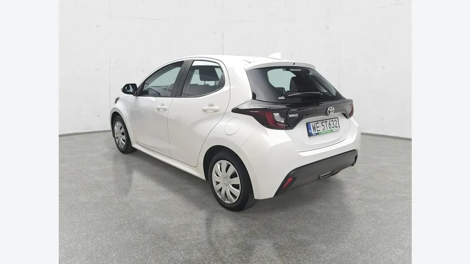 TOYOTA Yaris -