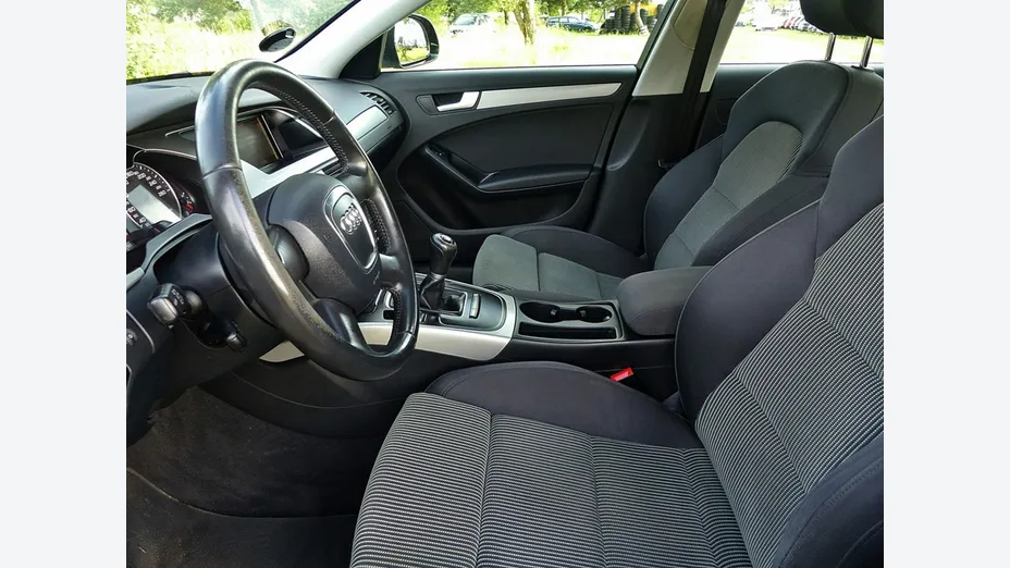 AUDI A4 -