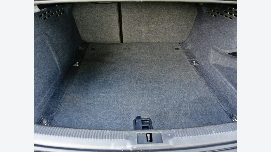 AUDI A4 -
