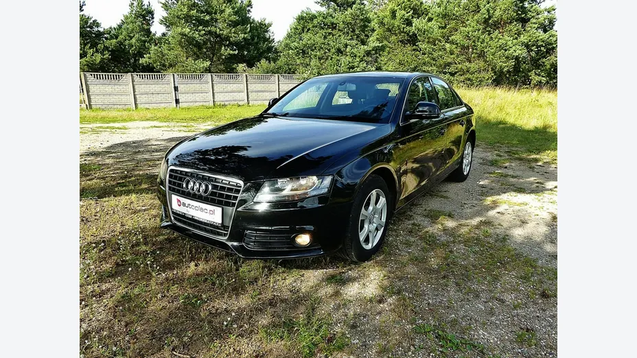 AUDI A4 -