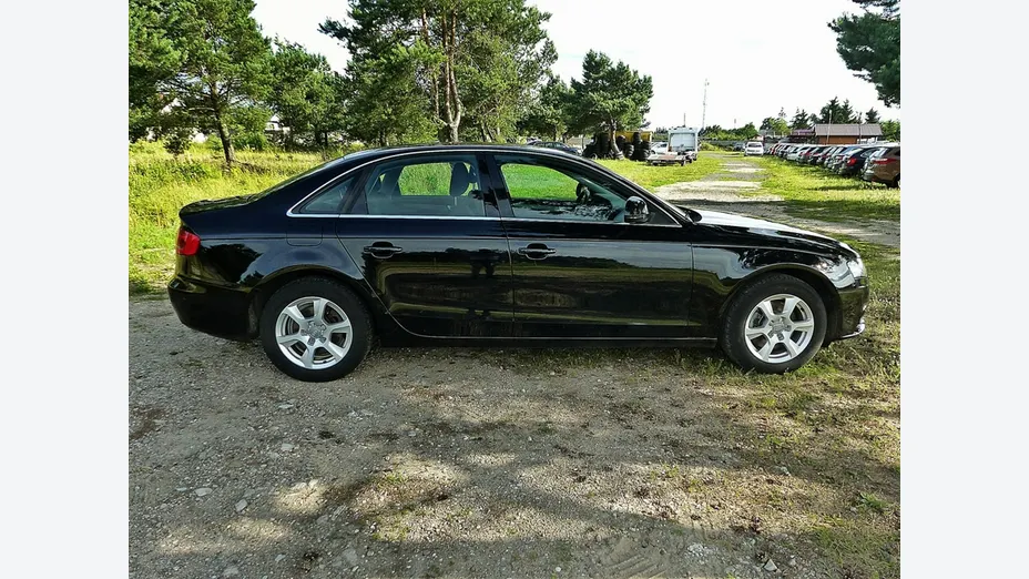 AUDI A4 -