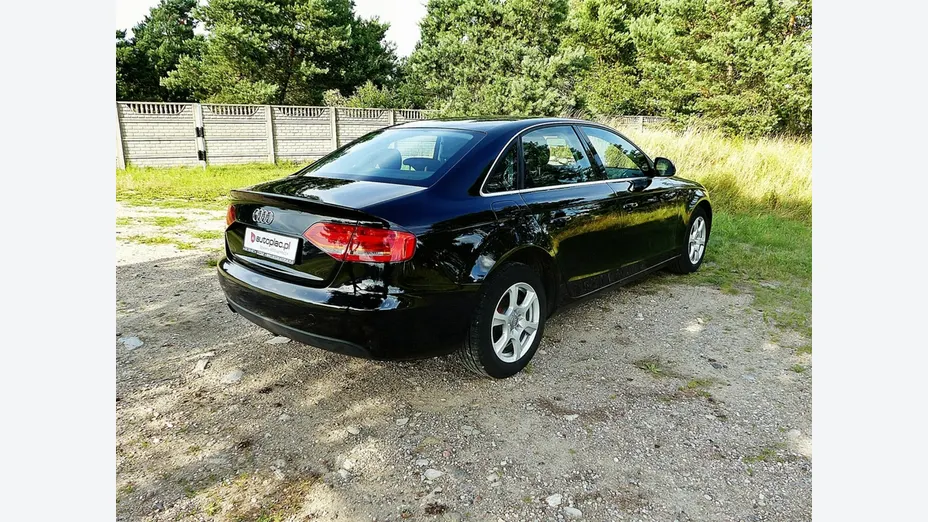 AUDI A4 -