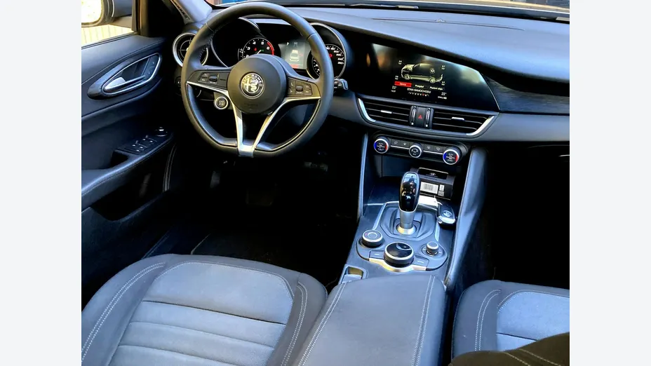 ALFA ROMEO Giulia -