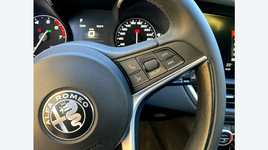 ALFA ROMEO Giulia -