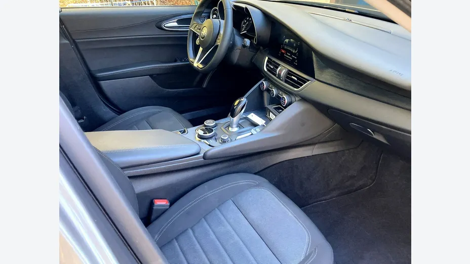 ALFA ROMEO Giulia -