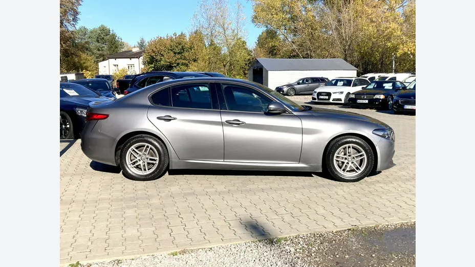 ALFA ROMEO Giulia -