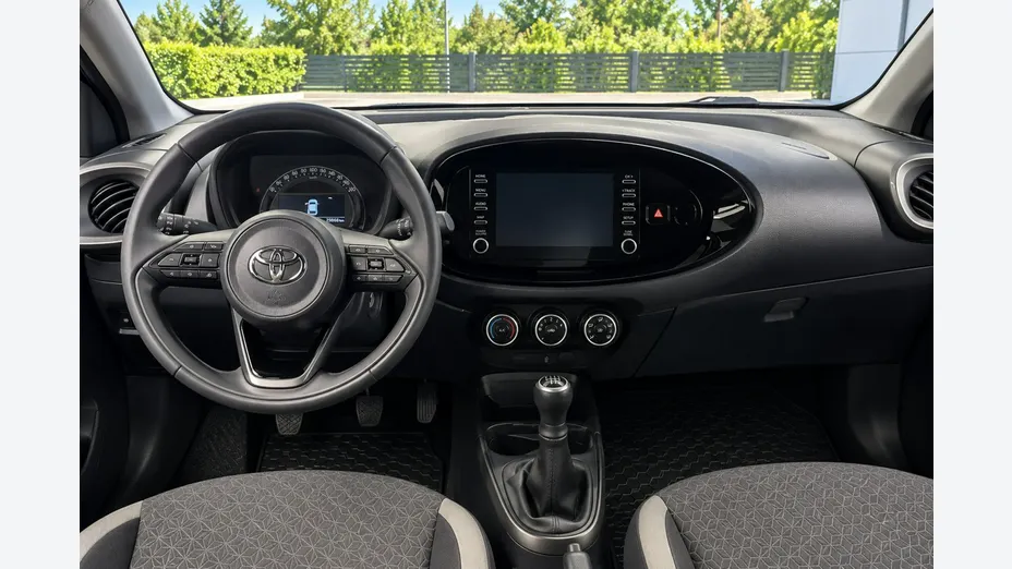 TOYOTA Aygo X -
