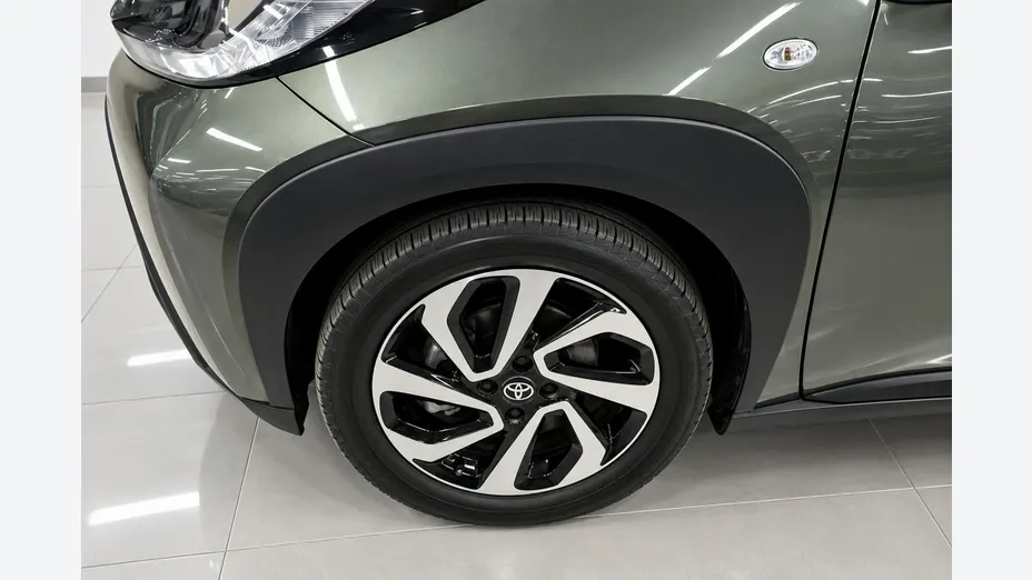 TOYOTA Aygo X -