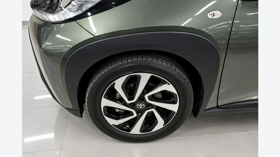 TOYOTA Aygo X -
