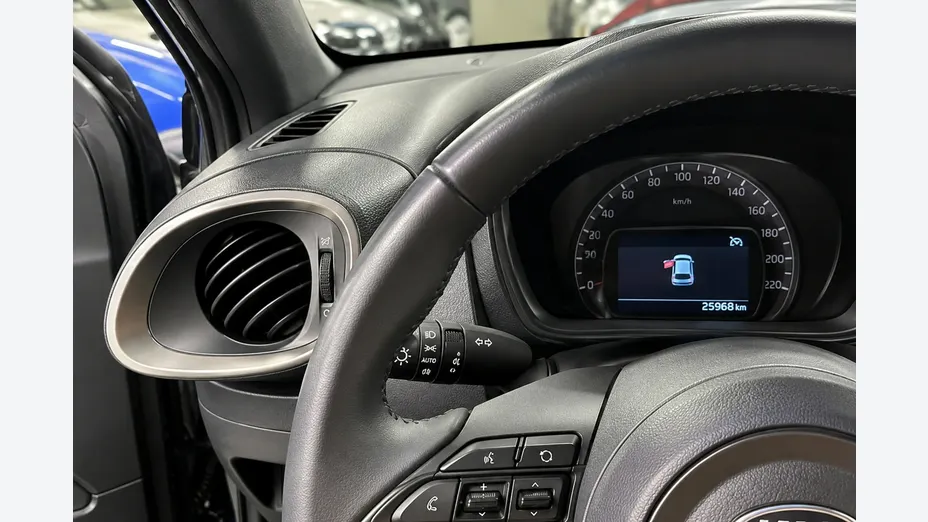 TOYOTA Aygo X -