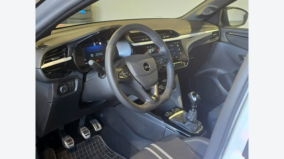 OPEL Corsa -