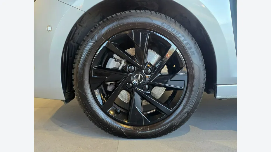 OPEL Corsa -