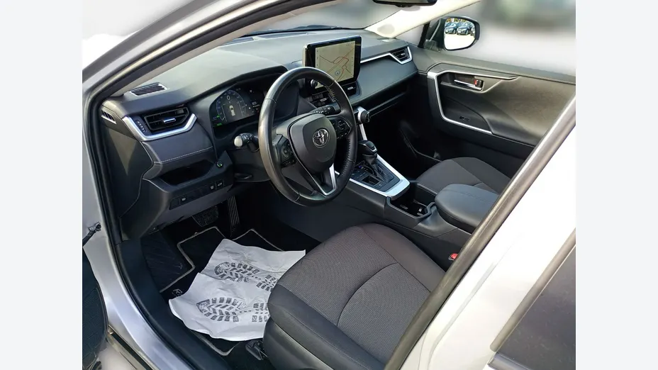 TOYOTA RAV4 -