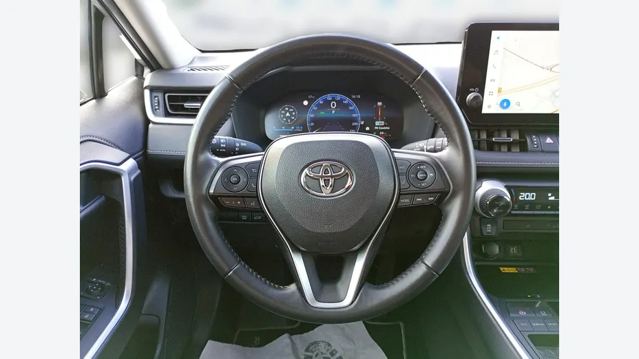 TOYOTA RAV4 -