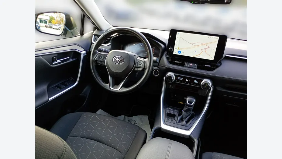 TOYOTA RAV4 -