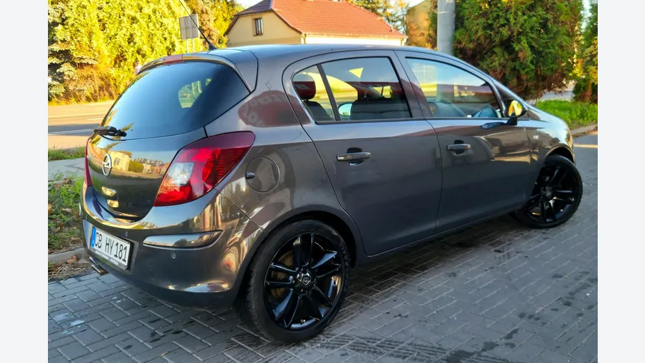 OPEL Corsa -