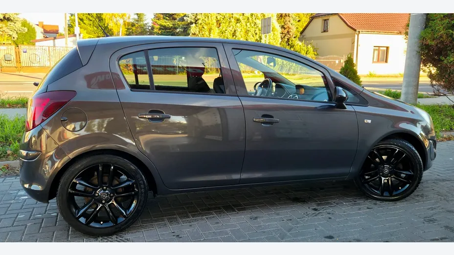OPEL Corsa -