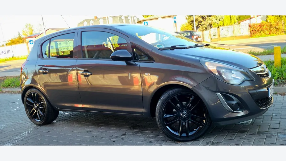 OPEL Corsa -