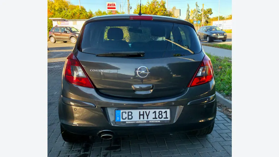 OPEL Corsa -