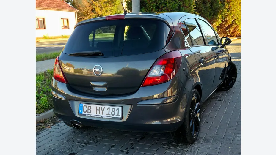 OPEL Corsa -