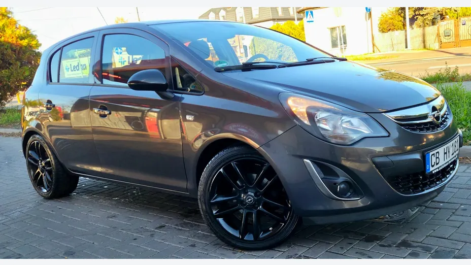 OPEL Corsa -