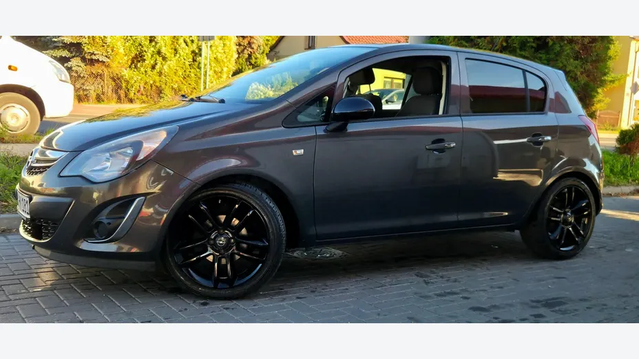 OPEL Corsa -