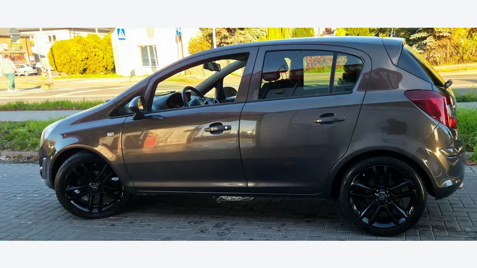 OPEL Corsa -