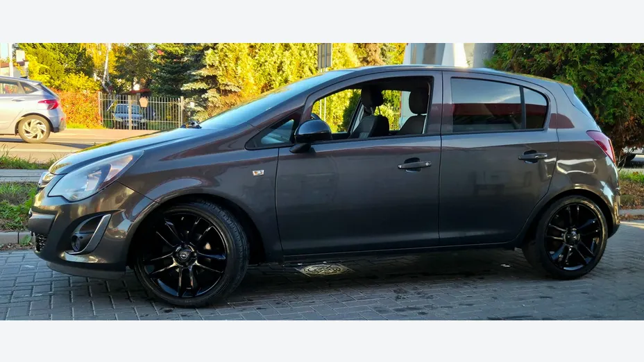 OPEL Corsa -