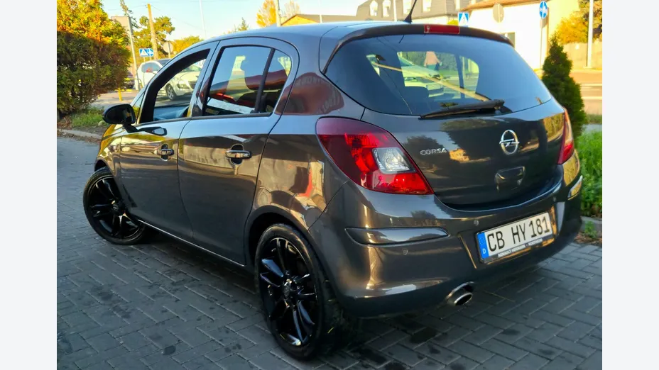 OPEL Corsa -