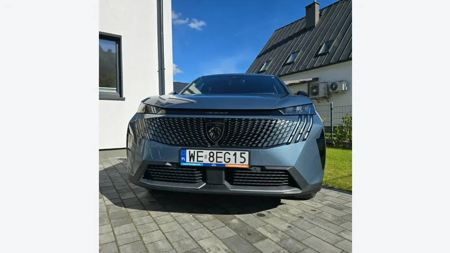 PEUGEOT 3008 -