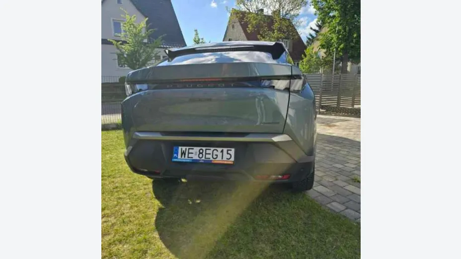 PEUGEOT 3008 -