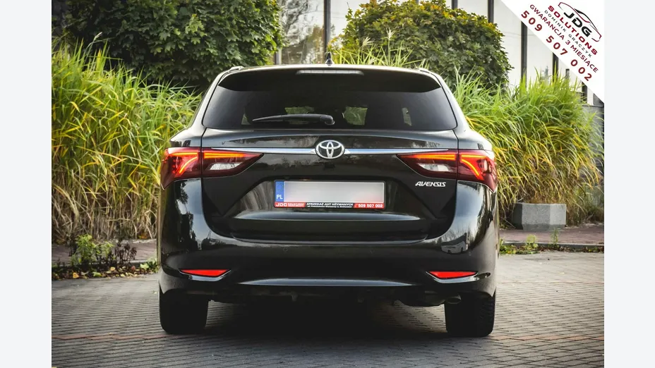 TOYOTA Avensis -