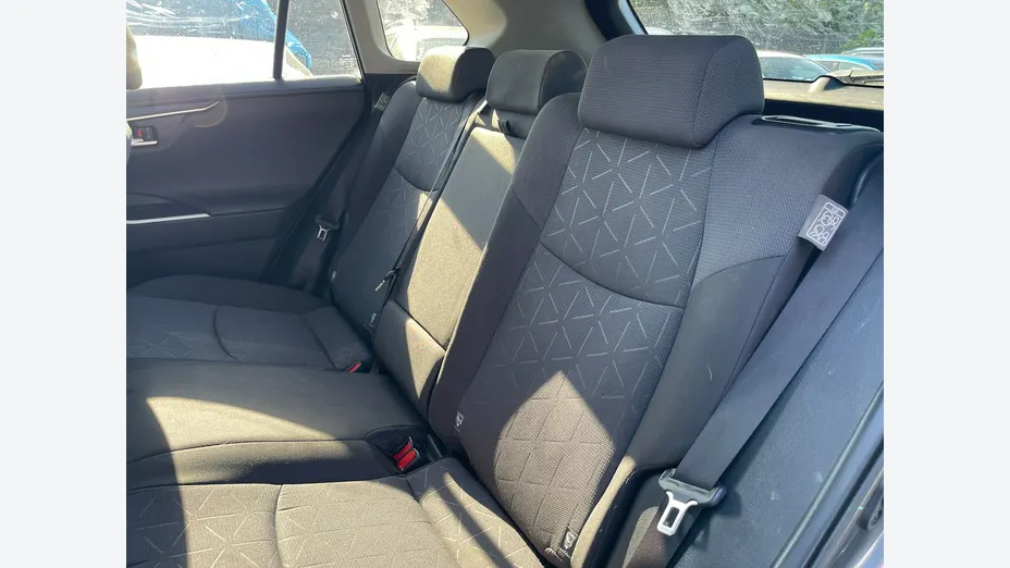TOYOTA RAV4 -