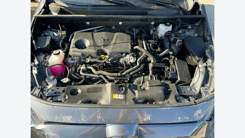 TOYOTA RAV4 -