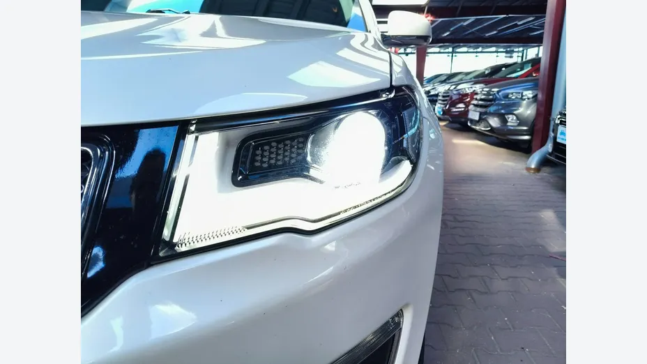 JEEP Compass -
