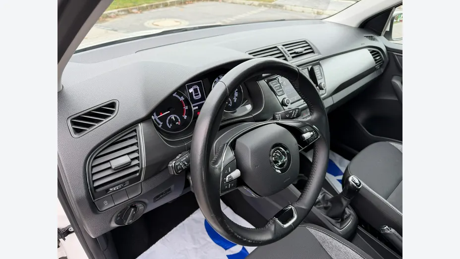 SKODA Fabia -