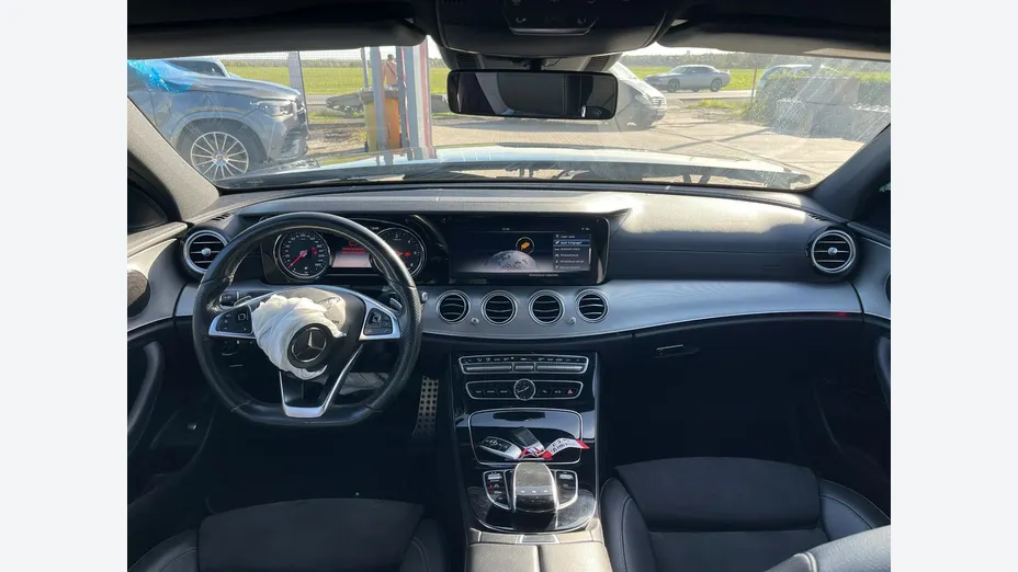 MERCEDES-BENZ E Klasa -