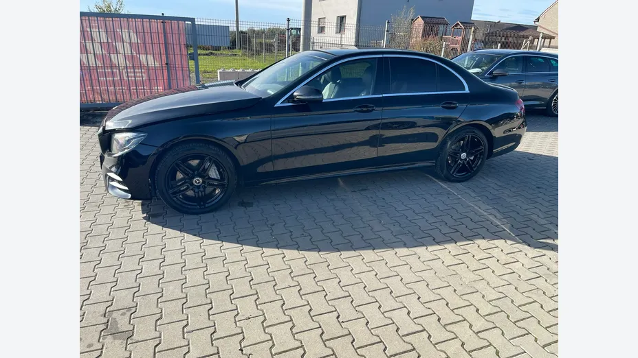 MERCEDES-BENZ E Klasa -