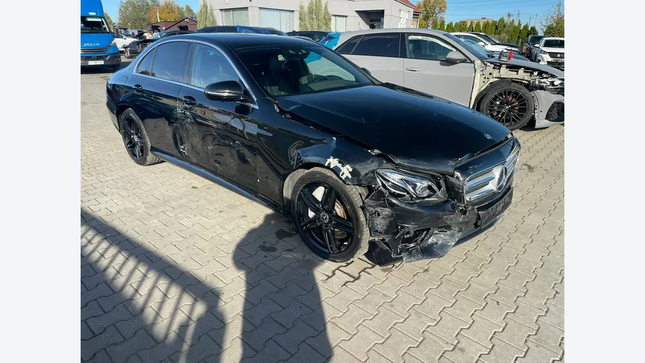 MERCEDES-BENZ E Klasa -