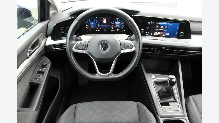 VOLKSWAGEN Golf -
