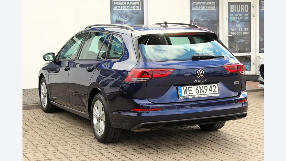 VOLKSWAGEN Golf -
